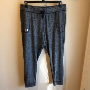 Under Armour ankle length lounge pants EUC